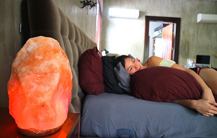 A salt lamp by the bed enables better sleep!