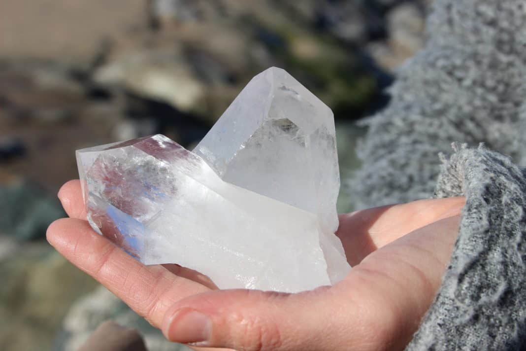 Benefits of Quartz in Crystal Healing