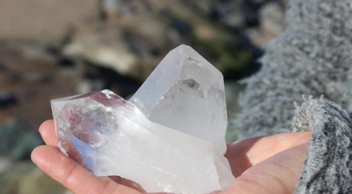 5 Benefits of Quartz in Crystal Healing Benefits of Quartz in Crystal Healing