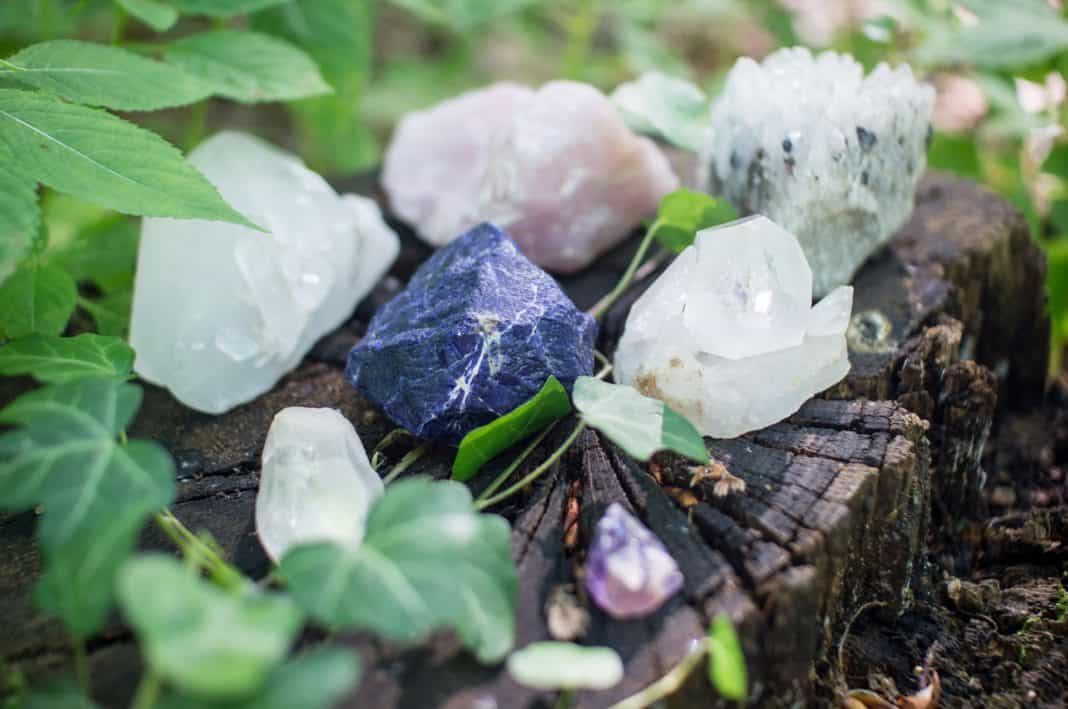 The power of healing with crystals Benefits of Quartz